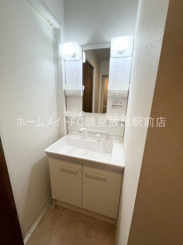 レ・セーナSUWAの独立洗面台