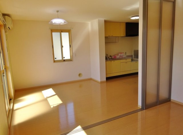 ウィステリアウィルモアⅠの居間・リビング