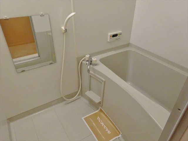 ウィステリアウィルモアⅠの浴室