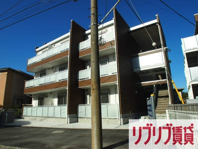 リブリ・ソルポトロの外観