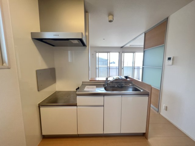 カーミー・芳川Bのキッチン|LDK10帖