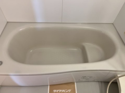 カーミー・芳川Bの浴室|バスタブ