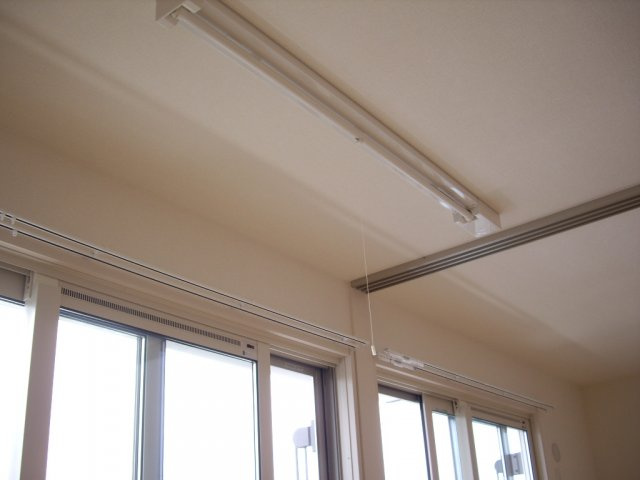 カーミー・芳川Bの設備|室内物干し