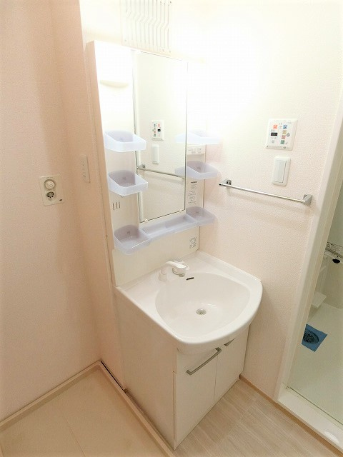 セゾントレビナの独立洗面台