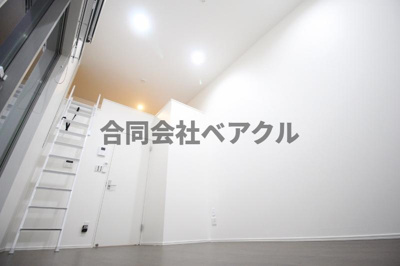 【寝室】 | ウエストヴィレッジⅡ | 広くて明るい寝室