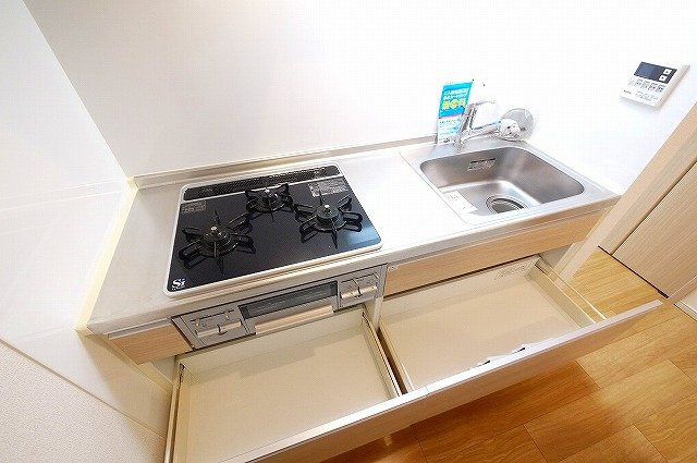 クレール（奈良市）のキッチン|キッチン用品を収納するスペースもしっかりあります。