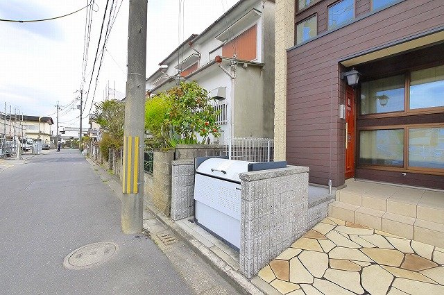 クレール（奈良市）のその他共用部分|毎朝のごみ捨てはこちらでどうぞ。