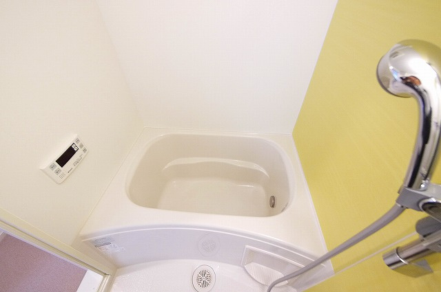 クレール（奈良市）の浴室|落ち着いた空間のお風呂です