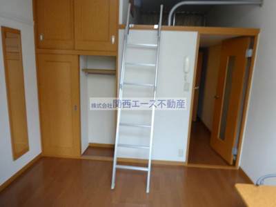 【寝室】 | レオパレスchuTTi