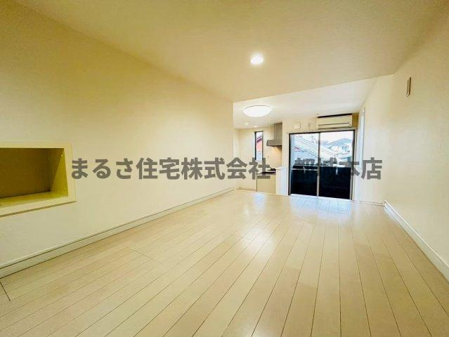 DOLCEVITA西町の居間・リビング