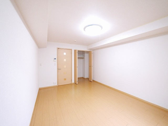 ウエストメゾンＡの居間・リビング|ゆったり過ごせる居間です