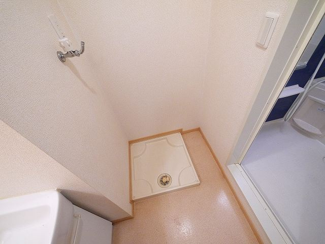 ウエストメゾンＡの設備|嬉しい室内洗濯機置き場がございます。