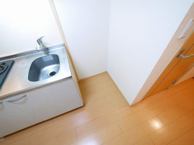 ウエストメゾンＡのその他|冷蔵庫置き場も確保。