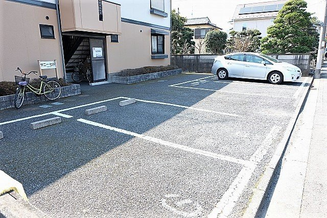 サニーヒルの駐車場