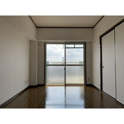 【居間・リビング】 | ヴィラージュヨコヤマ | きれいな洋室です