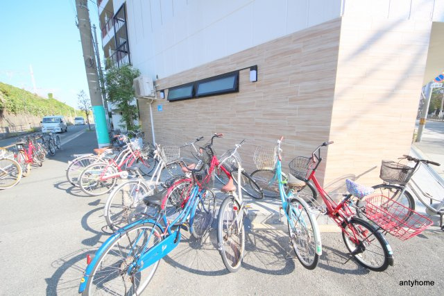 サンズ本庄公園　仲介手数料無料の駐車場