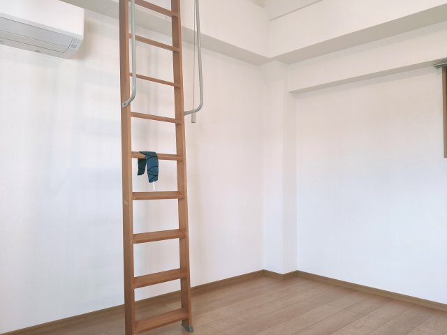 イーストハイムの洋室