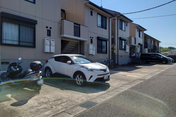 サンディアスB棟の駐車場