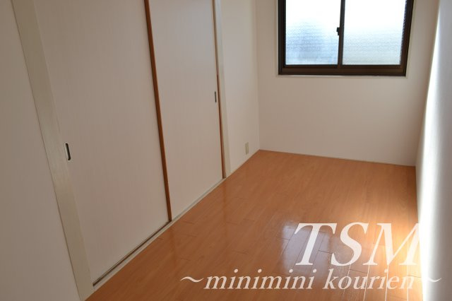 マンション香楽の寝室|４帖の洋室