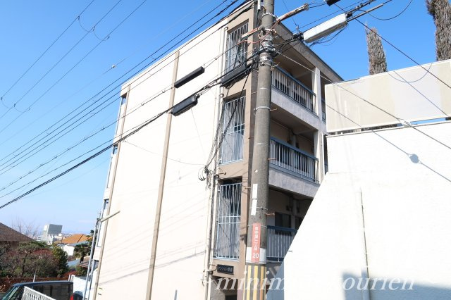 マンション香楽の外観
