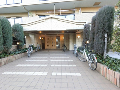 【エントランス】 | エンゼルブレッサ藤崎 | 京急大師線「川崎大師」駅徒歩11分！JR東海道本線「川崎」駅バス10分「藤崎一丁目」バス停徒歩4分！