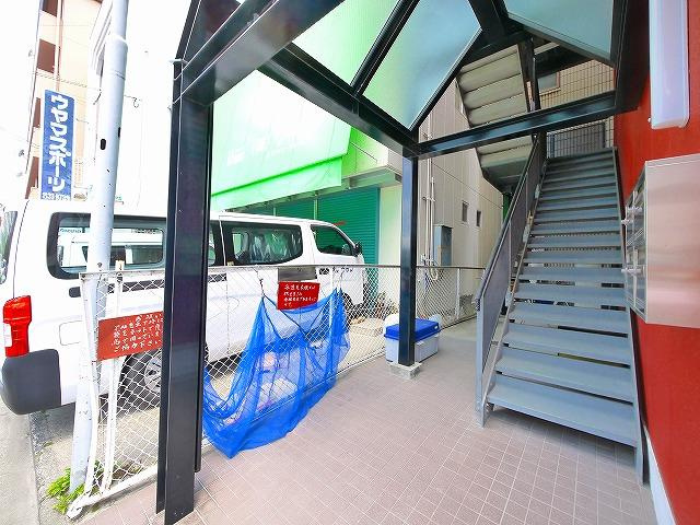 辻第2ビルのエントランス