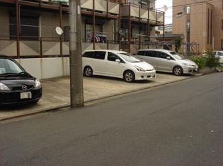 【駐車場】 | いつでも目の届く敷地内に駐車場を完備しています♪荷物がかさばりがちなお買物にも、車があると便利ですよね☆