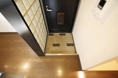 【玄関】 | 五位堂片岡マンション | きれいな玄関です