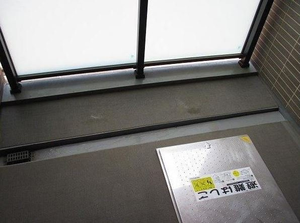 ＣＯＮＯＥ赤坂丹後町のバルコニー|南西向きバルコニー