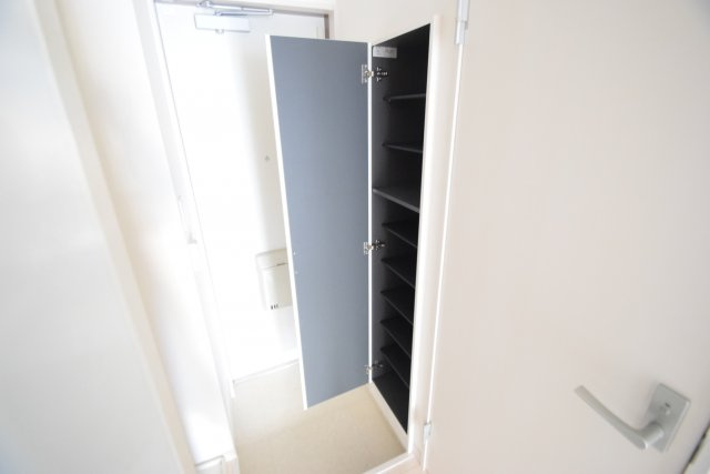 リブリ・上山町の玄関|大容量下駄箱