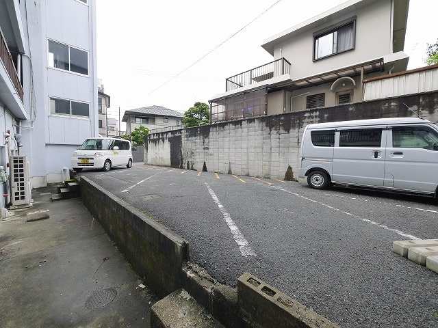 マンション　ヒライの駐車場