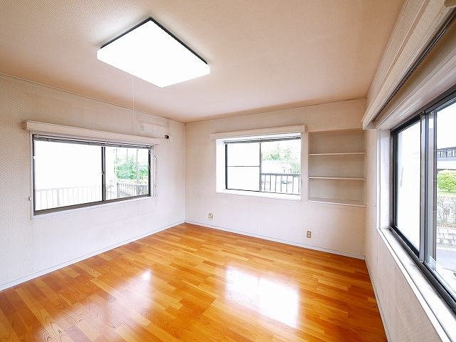 城一戸建（254）の洋室|コンパクトで使いやすい洋室です