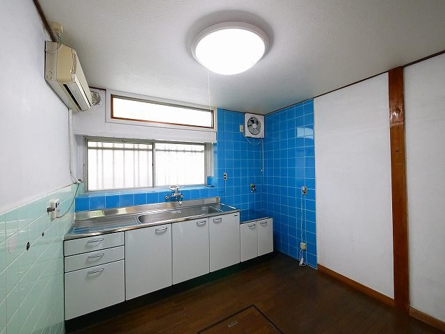 城一戸建（254）の居間・リビング|ゆったりとした居間です