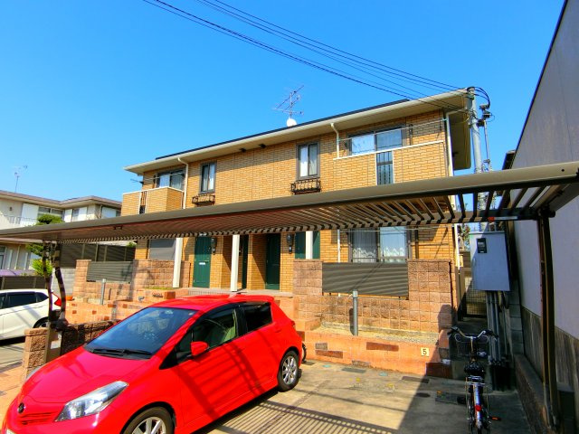 ヒルズコートの外観