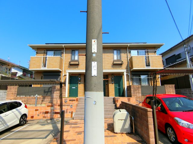 ヒルズコートの外観