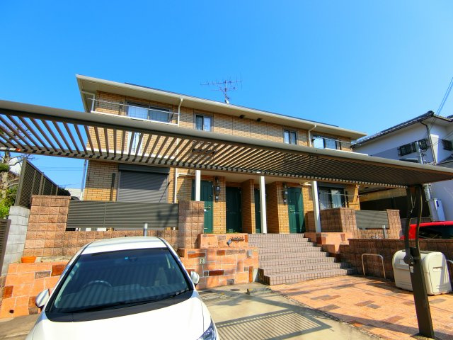 ヒルズコートのエントランス