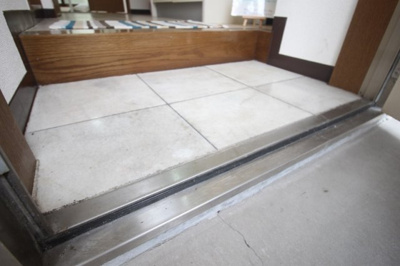 【玄関】 | メゾン桃栄Ⅱ