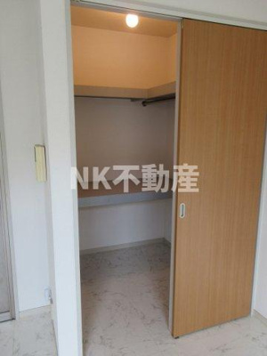 【収納】 | ヴィブレ・メゾン（八戸ノ里賃貸） | ウォークインクローゼットです