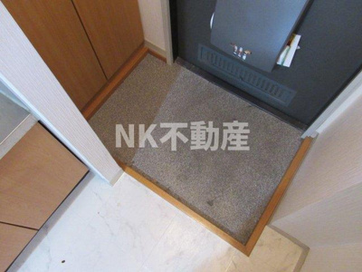 【玄関】 | ヴィブレ・メゾン（八戸ノ里賃貸） | 玄関です