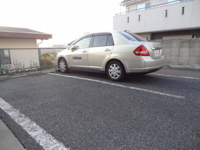 【駐車場】 | 百合ヶ丘ハウス【SHM】 | 敷地内駐車場有ります！