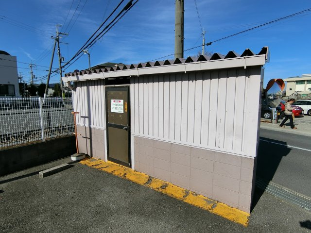 サンモール金剛の周辺