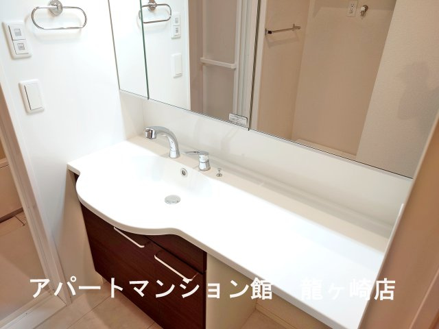 ライトパレスうずら野の独立洗面台