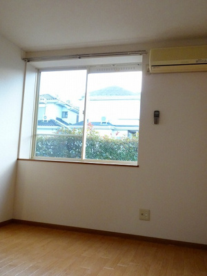 【洋室】 | ニューエルディム中芝