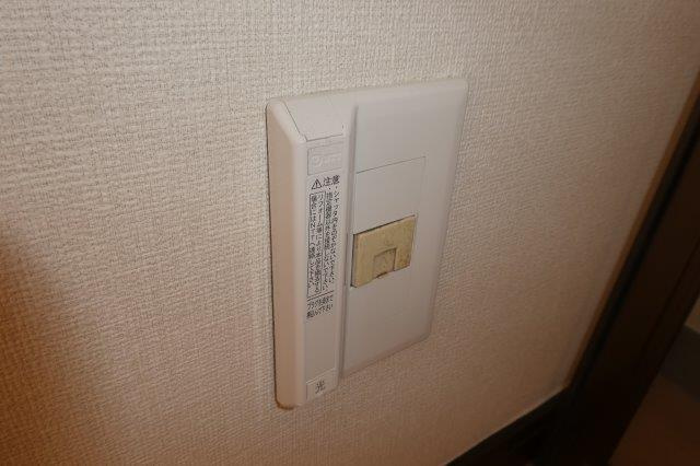 茶屋町エビスコーポの設備|電話モジュラー