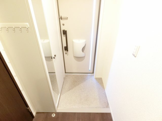 メゾンカンフリエの玄関