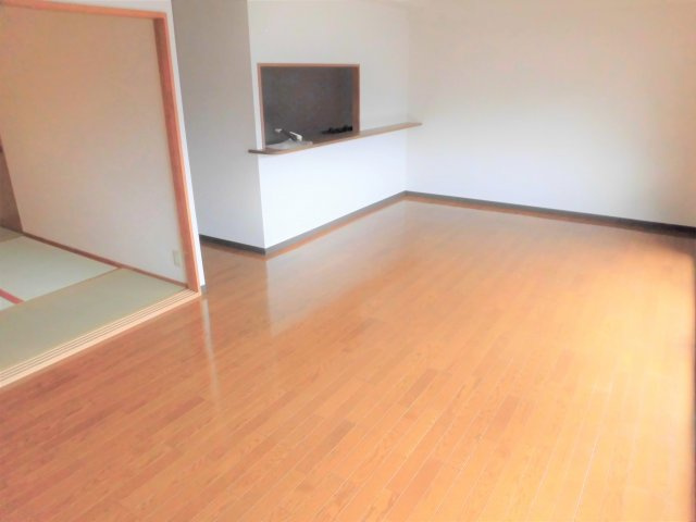 エムブレイスⅡの居間・リビング