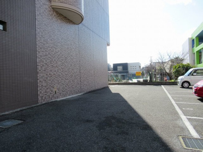 【駐車場】 | エストヴェルジュ（八戸ノ里賃貸） | 駐車場です