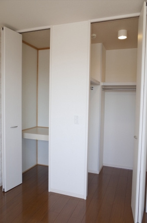 ユグドソレイユの収納|荷物の多い方も安心なウォークインクローゼットにプラス物入