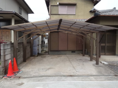 【駐車場】 | 野口町長砂貸家 | 屋根付き駐車スペース！
