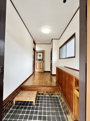 【玄関】 | 桜丘２丁目17番貸家